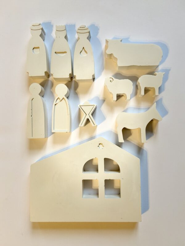 hochwertiges minimalistisch gestaltetes elfteiliges Weihnachtskrippen-Set "Modern Living" aus feinem Alabaster-Gips